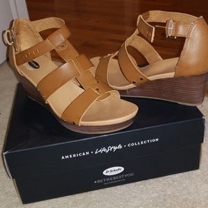 Brand new tan sandals